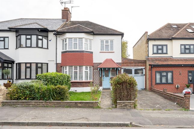 3 bed property, in High View Road, £975,000