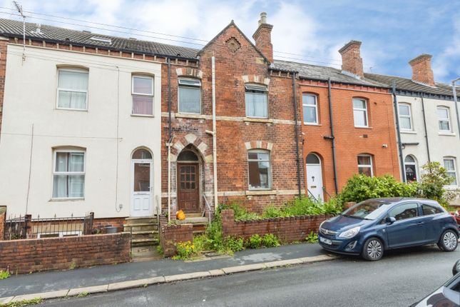 3 bed property, in Regent Street, £170,000