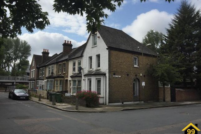 4 bed property, in Farmdale Road, £675,000