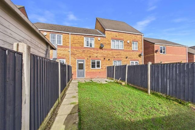 2 bed property, in Bellcross Way, £150,000