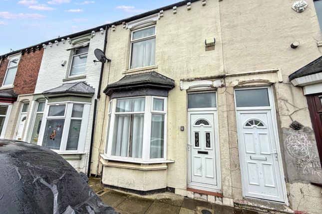 2 bed property, in Pilkington Street, £79,999