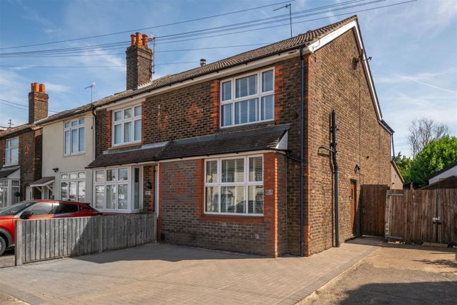 3 bed property, in Balcombe Road, £435,000