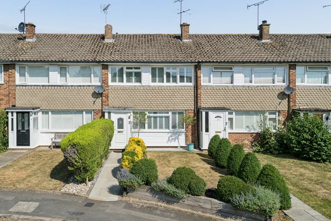 3 bed property, in Castleton Court, £575,000