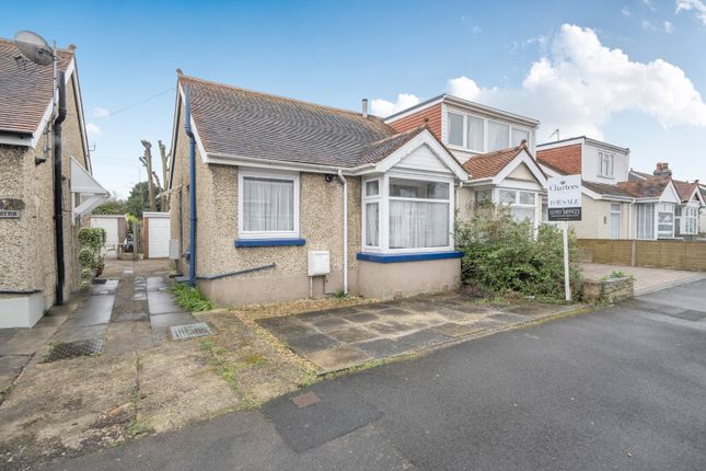 2 bed property, in Southcroft Road, £220,000