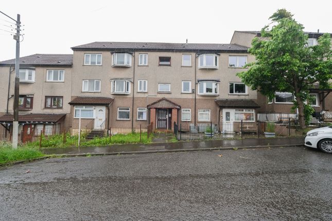 1 bed property, in Lentran Street, £78,000