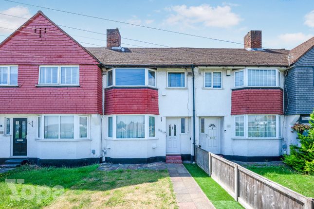 3 bed property, in East Rochester Way, £400,000