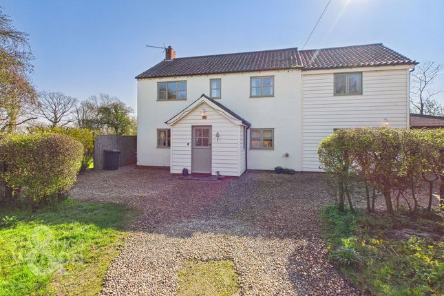4 bed property, in Clarkes Lane, £560,000