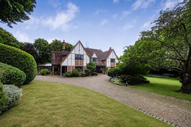 4 bed property, in Thames Street, £2,950,000