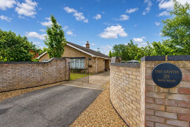4 bed property, in Back Road, £350,000