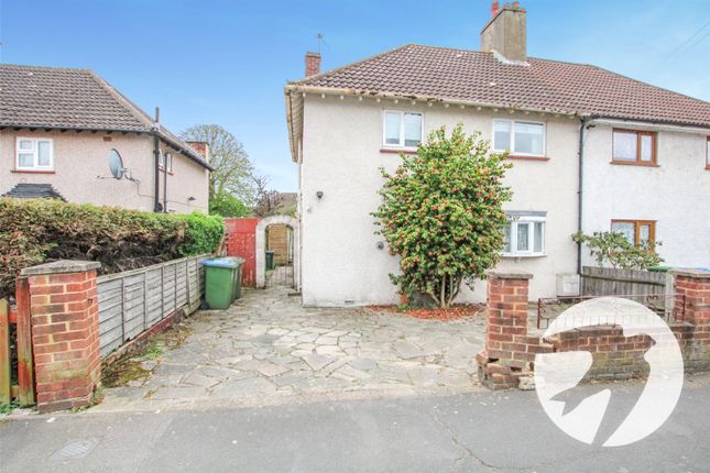 3 bed property, in Horsfeld Road, £475,000