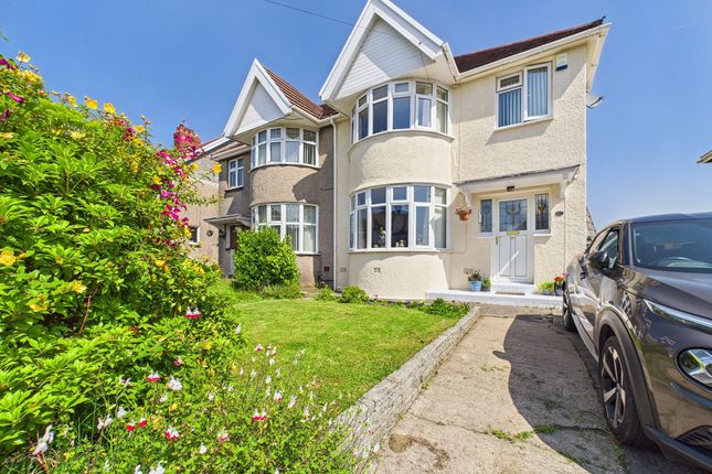 3 bed property, in Dunraven Road, £290,000