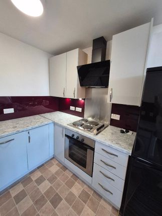 2 bed property, in Flat, £154,500