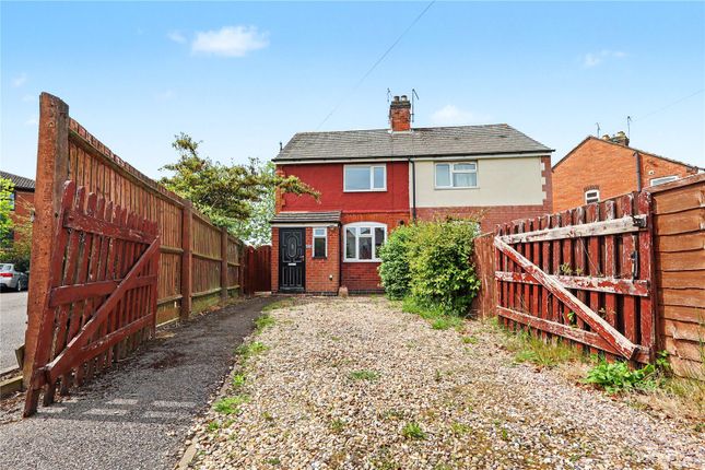 2 bed property, in Spencer Road, £180,000
