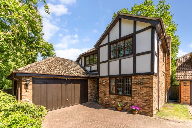 4 bed property, in Hatch Lane, £950,000