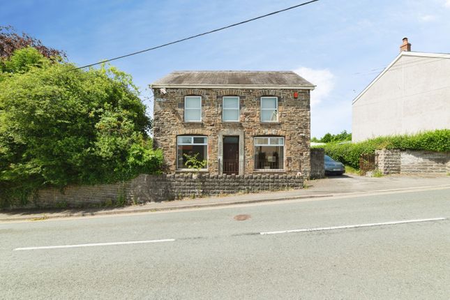 4 bed property, in Gwilym Road, £210,000
