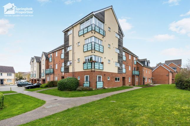 2 bed property, in Leyland Road, £180,000