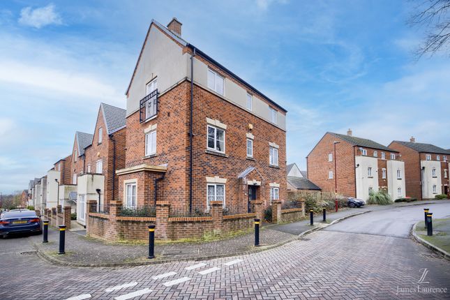 5 bed property, in Roebuck Road, £350,000