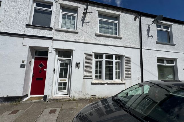 3 bed property, in Gethin Place, £90,000