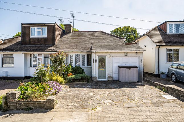 2 bed property, in Waldenhurst Road, £425,000