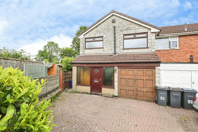 3 bed property, in Gibbs Hill Road, £170,000