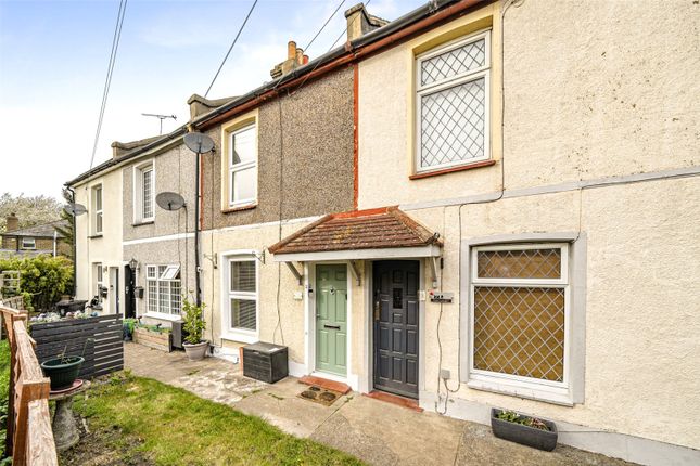 2 bed property, in Knockhall Road, £300,000