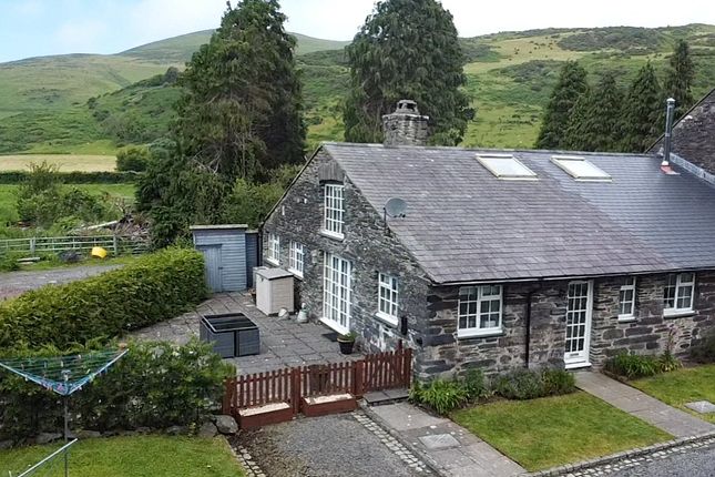 2 bed property, in Happy Valley, £245,000