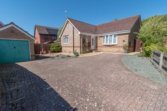 3 bed property, in Kingfisher Close, £350,000