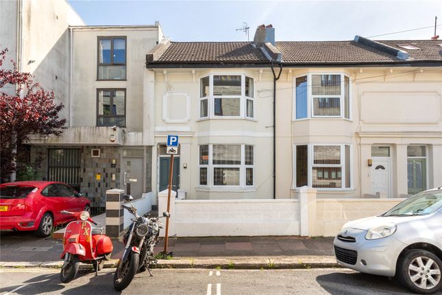 3 bed property, in Caledonian Road, £315,000