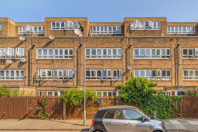 2 bed property, in Sun Road, £475,000