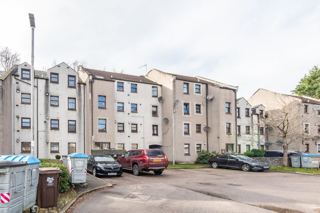 2 bed property, in Millside Terrace, £72,500