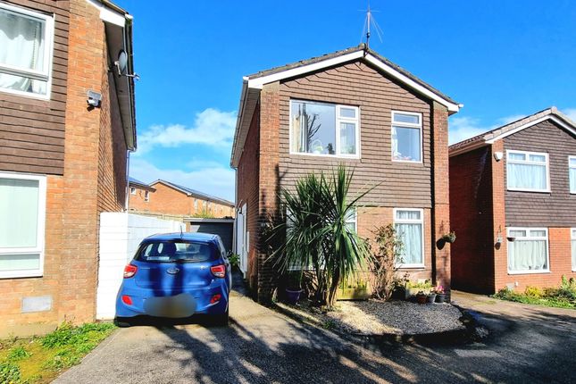 3 bed property, in Maes Talcen, £240,000