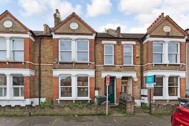 2 bed property, in Leahurst Road, £390,000