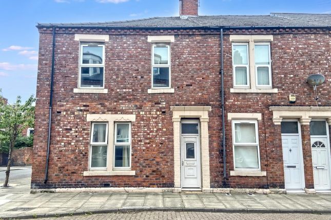 2 bed property, in 138 Eglesfield Road, £5,000