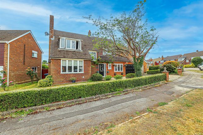 4 bed property, in Delmar Avenue, £900,000