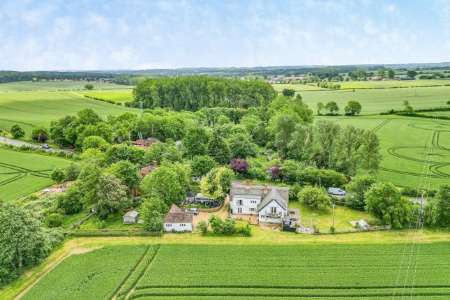 5 bed property, in Ampthill Road, £875,000