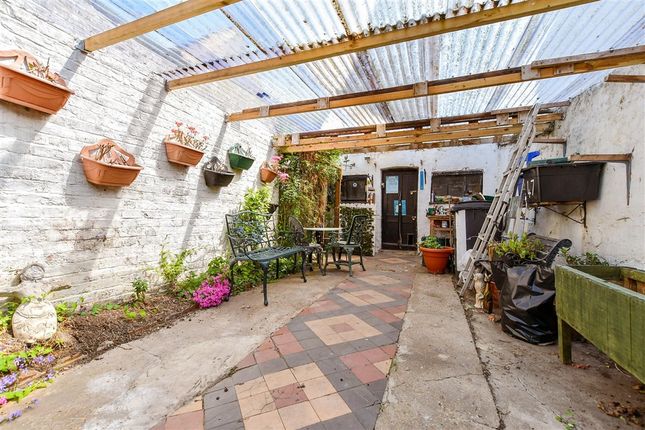 4 bed property, in College Road, £350,000