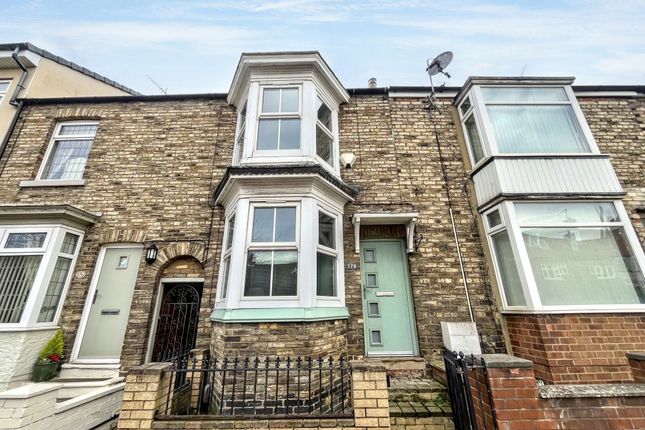 2 bed property, in High Street, £130,000