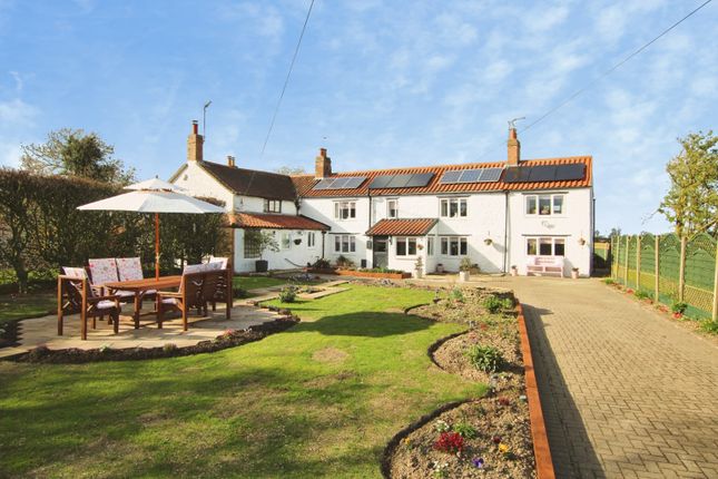 4 bed property, in Glentham, £310,000