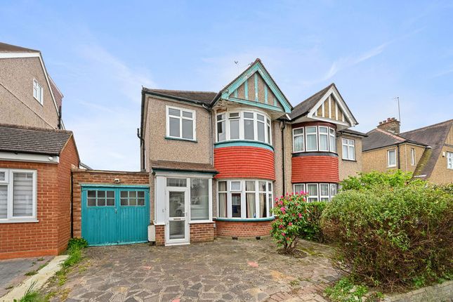 3 bed property, in Norwood Drive, £650,000