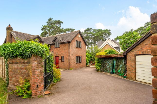 4 bed property, in Gated, £650,000