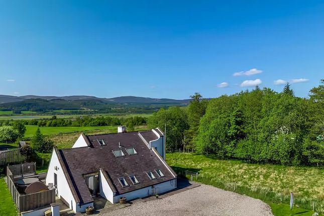3 bed property, in Kirkstone Lodge, £450,000