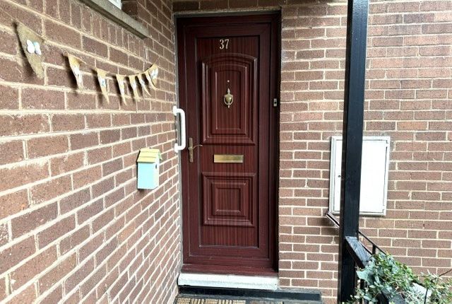 2 bed property, in Tinniswood, £87,000