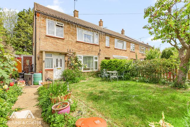 3 bed property, in Colvers, £425,000
