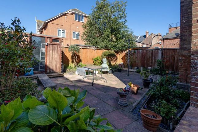 2 bed property, in Adeline Road, £280,000