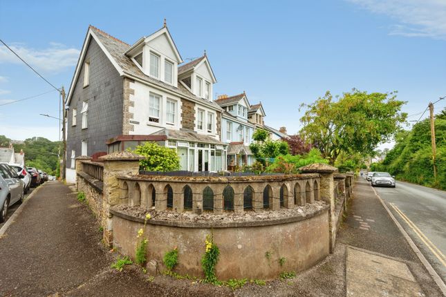 1 bed property, in Trevanion Road, £140,000