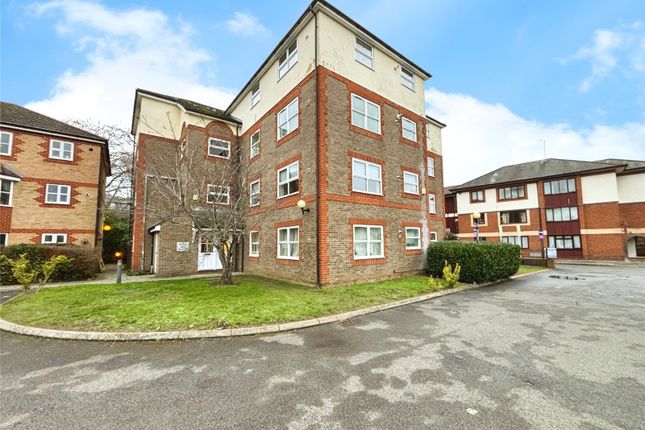 1 bed property, in London Road, £175,000