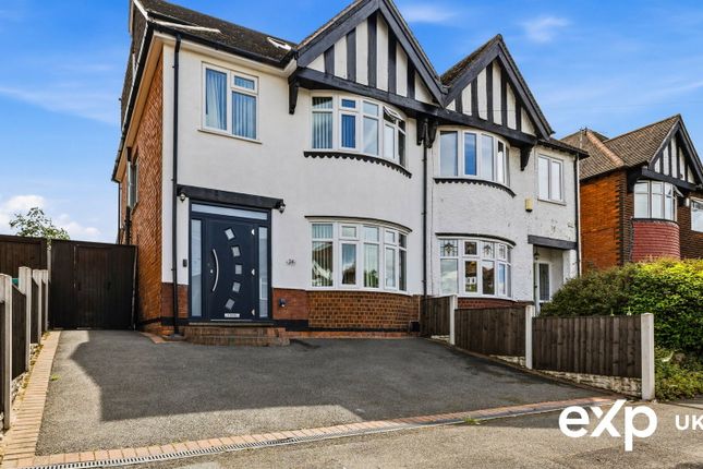 5 bed property, in Wynndale Drive, £350,000