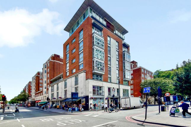 1 bed property, in Burwood Place, £425,000