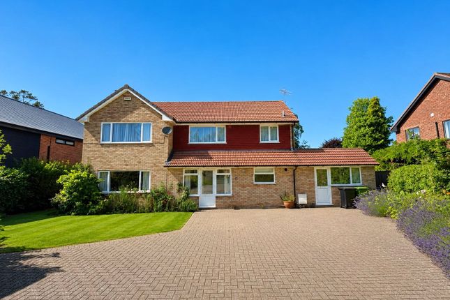 4 bed property, in Sandown Park, £950,000