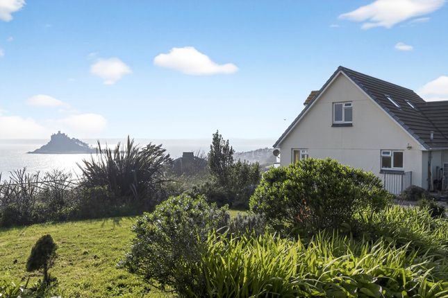 3 bed property, in Turnpike Road, £850,000
